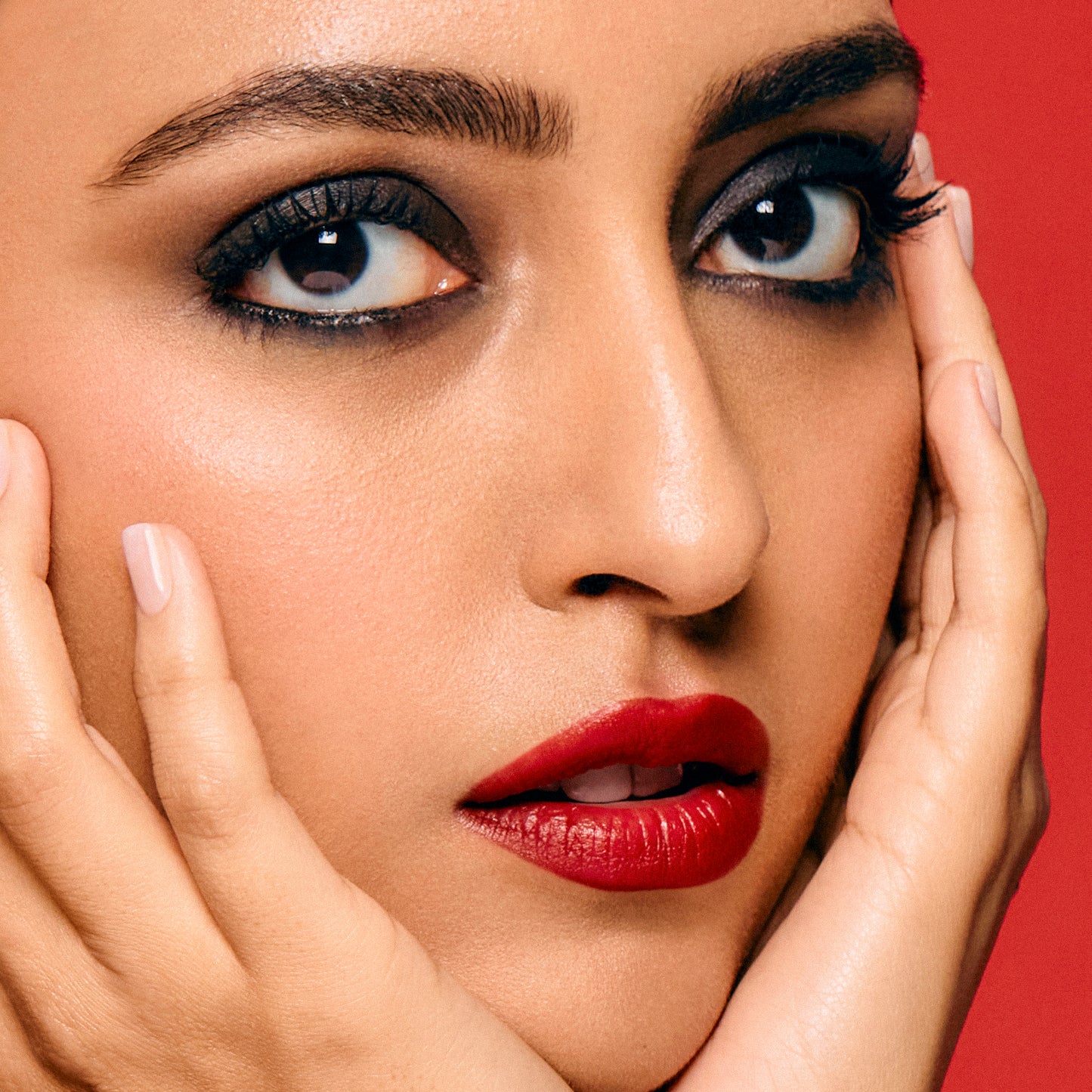 Define & Smoulder Liner